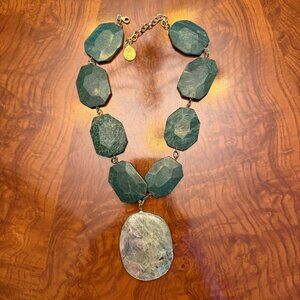 Boutique Green Stone Statement Necklace – Gold Bezel Bib with Pendant